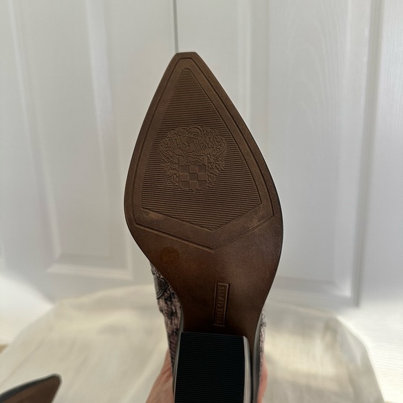 Vince Camuto Snake Skin Pattern knee high boots- Sz 8 - Picture 7 of 7